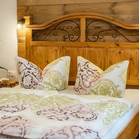 Haus Ditzer - Theresia Gasthof Zell am See
