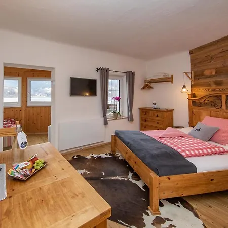 Haus Ditzer - Theresia בית הארחה