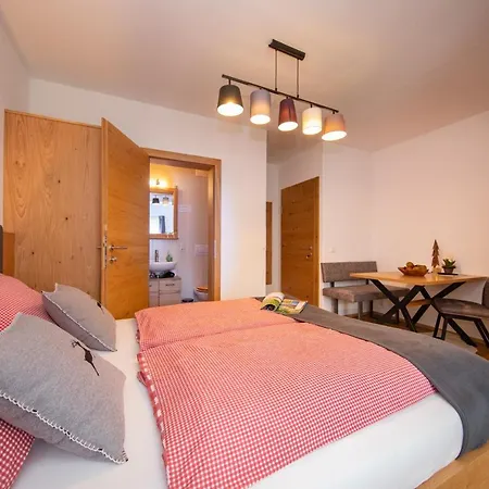 Haus Ditzer - Theresia Guest house